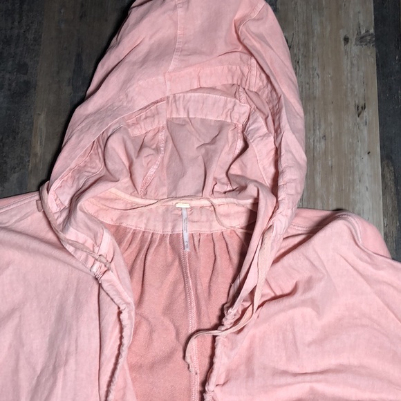 Free People pink hooded cardigan / sweatshirt - Picture 2 of 11